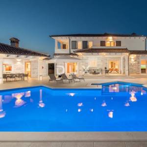 ISTRA, TINJAN - Raskošna kuća s bazenom