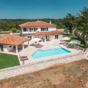 ISTRA, TINJAN - Raskošna kuća s bazenom