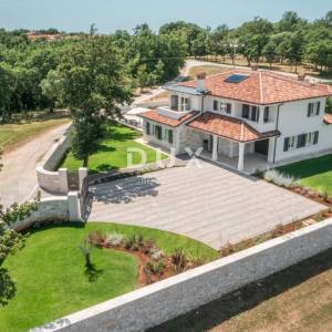 ISTRA, TINJAN - Raskošna kuća s bazenom