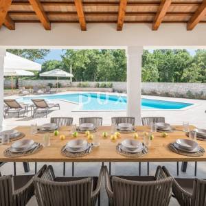 ISTRA, TINJAN - Raskošna kuća s bazenom