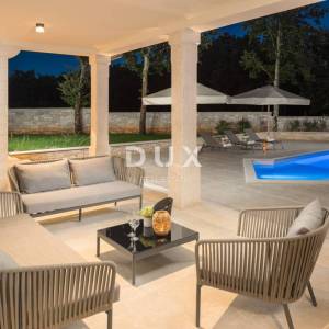 ISTRA, TINJAN - Raskošna kuća s bazenom