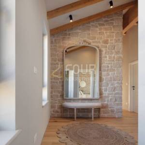 Istra, Tinjan, samostojeća vila s bazenom, pogled na more