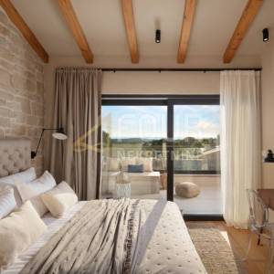 Istra, Tinjan, samostojeća vila s bazenom, pogled na more