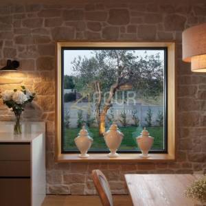 Istra, Tinjan, samostojeća vila s bazenom, pogled na more