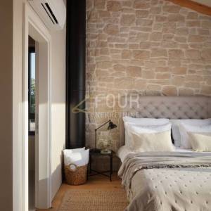 Istra, Tinjan, samostojeća vila s bazenom, pogled na more