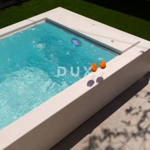 ISTRA, UMAG - Moderna prizemnica s bazenom 100 metara od mora