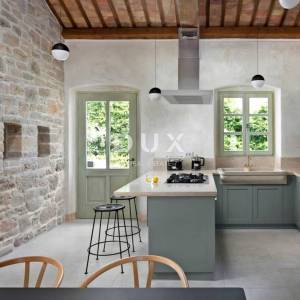 ISTRA, VIŠNJAN - Jedinstvena kamena kuća s bazenom