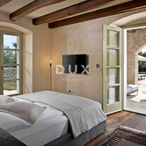 ISTRA, VIŠNJAN - Jedinstvena kamena kuća s bazenom