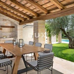 ISTRA, VIŠNJAN - Jedinstvena kamena kuća s bazenom