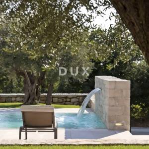 ISTRA, VIŠNJAN - Jedinstvena kamena kuća s bazenom