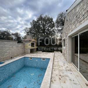 Istra, Višnjan, moderna kamena vila s bazenom