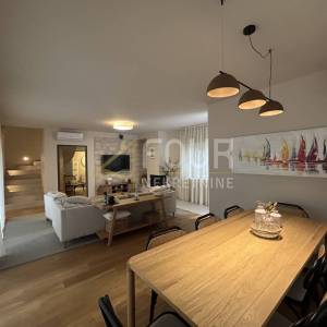 Istra, Višnjan, moderna kamena vila s bazenom