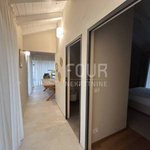 Istra, Višnjan, moderna kamena vila s bazenom