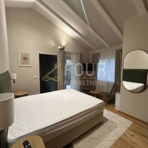 Istra, Višnjan, moderna kamena vila s bazenom