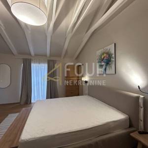 Istra, Višnjan, moderna kamena vila s bazenom