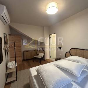 Istra, Višnjan, moderna kamena vila s bazenom