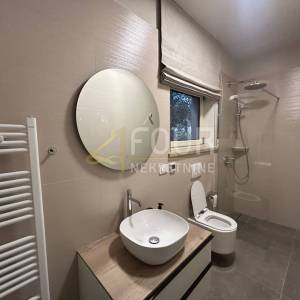 Istra, Višnjan, moderna kamena vila s bazenom