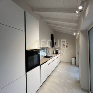 Istra, Višnjan, moderna kamena vila s bazenom