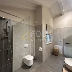 Istra, Višnjan, moderna kamena vila s bazenom