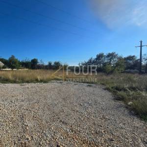 Istra, Vodnjan, građevinsko zemljište, 659m2