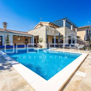 Istra, Vodnjan okolica, prekrasna vila sa šest spavaćih, bazen, grijanje, garaža