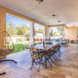 Istra, Vodnjan okolica, prekrasna vila sa šest spavaćih, bazen, grijanje, garaža