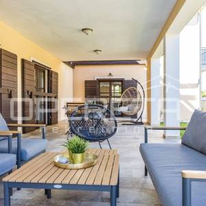 Istra, Vodnjan okolica, prekrasna vila sa šest spavaćih, bazen, grijanje, garaža