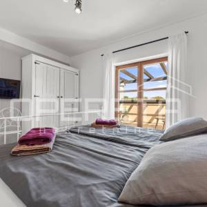 Istra, Vodnjan okolica, prekrasna vila sa šest spavaćih, bazen, grijanje, garaža