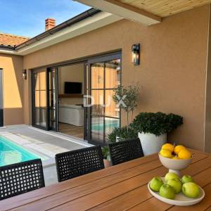 ISTRA, ŽMINJ Čarobna prizemnica u privatnom kompleksu! 