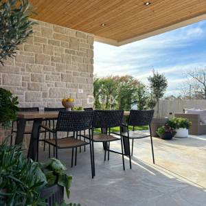 ISTRA, ŽMINJ Čarobna prizemnica u privatnom kompleksu! 