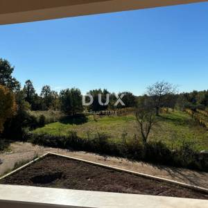 ISTRA, ŽMINJ - Nova mediteranska kuća s pogledom na vinograd u privatnom kompleksu!