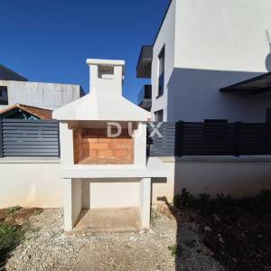 ISTRA,MEDULIN-Samostojeća kuća na idealnoj lokaciji, prilika