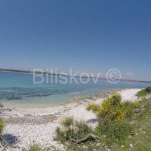 Istra,Medulinski zaljev,otok u prodaji.