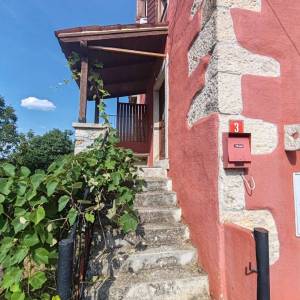 ISTRA,MOTOVUN - Prekrasna autohtona kuća sa konobom