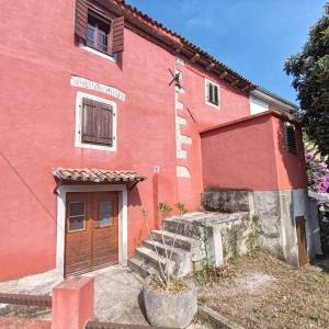 ISTRA,MOTOVUN - Prekrasna autohtona kuća sa konobom