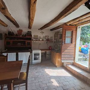 ISTRA,MOTOVUN - Prekrasna autohtona kuća sa konobom