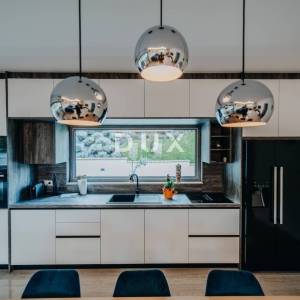 IVANEC - Moderno luksuzna kuća TOP PRILIKA!!