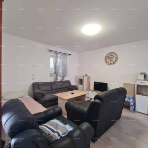 Izvrsna prilika! Prodaja renovirane kuće u centru Medulina! Pogled na more!