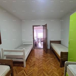 Izvrsna prilika! Prodaja renovirane kuće u centru Medulina! Pogled na more!