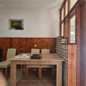 Izvrsna prilika! Prodaja renovirane kuće u centru Medulina! Pogled na more!