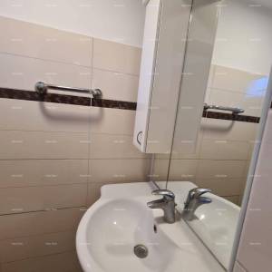 Izvrsna prilika! Prodaja renovirane kuće u centru Medulina! Pogled na more!