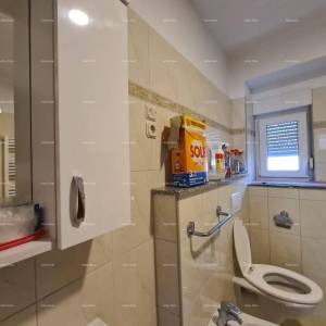 Izvrsna prilika! Prodaja renovirane kuće u centru Medulina! Pogled na more!