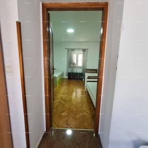 Izvrsna prilika! Prodaja renovirane kuće u centru Medulina! Pogled na more!