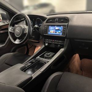 Jaguar F-Pace AWD 3.0 D Prestige Aut.