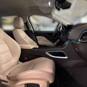 Jaguar F-Pace PRESTIGE 2.0D 180HP AWD A8