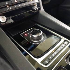 Jaguar F-Pace R-SPORT 2.0D 240HP AWD A8