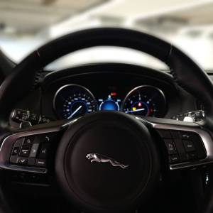 Jaguar F-Pace R-SPORT 2.0D 240HP AWD A8