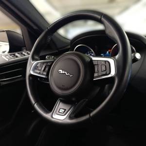 Jaguar F-Pace R-SPORT 2.0D 240HP AWD A8