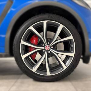 Jaguar F-Pace SVR 5.0 550 AWD A8