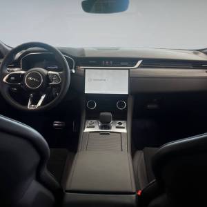 Jaguar F-Pace SVR 5.0 550HP AWD A8